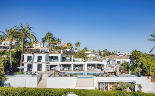 ID 233 / Luxusní vila v Los Naranjos, Marbella