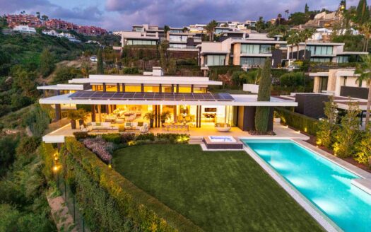 ID 235 / Luxusní vila v La Quinta, Benahavís.